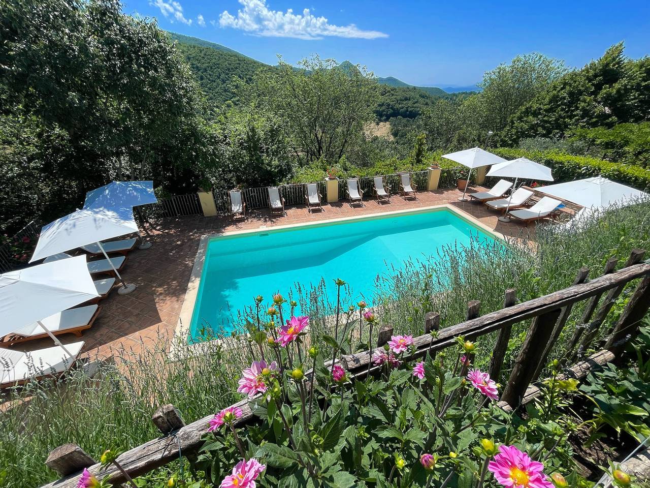 Casetta - sleeps 5 with aircon, wifi, pool and astounding views in Spoleto, Valnerina