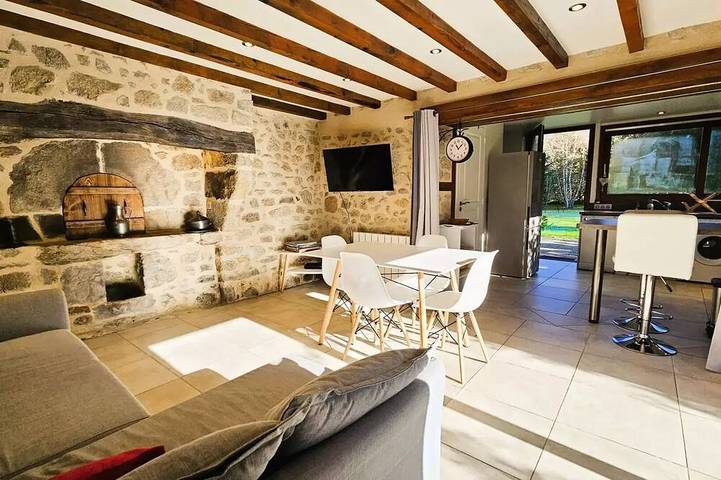 Location de vacances pour 2 personnes, avec terrasse à Marcillac-la-Croisille - 4