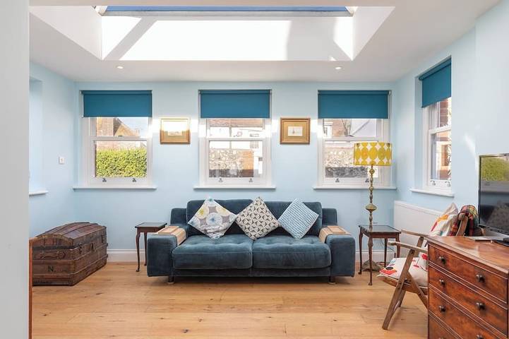 Log cabin for 2 people, with garden in Brighton