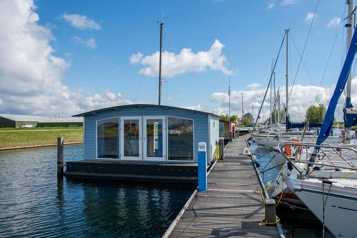 Boot voor 4 personen, with terras and uitzicht as well as uitzicht op het meer - 1