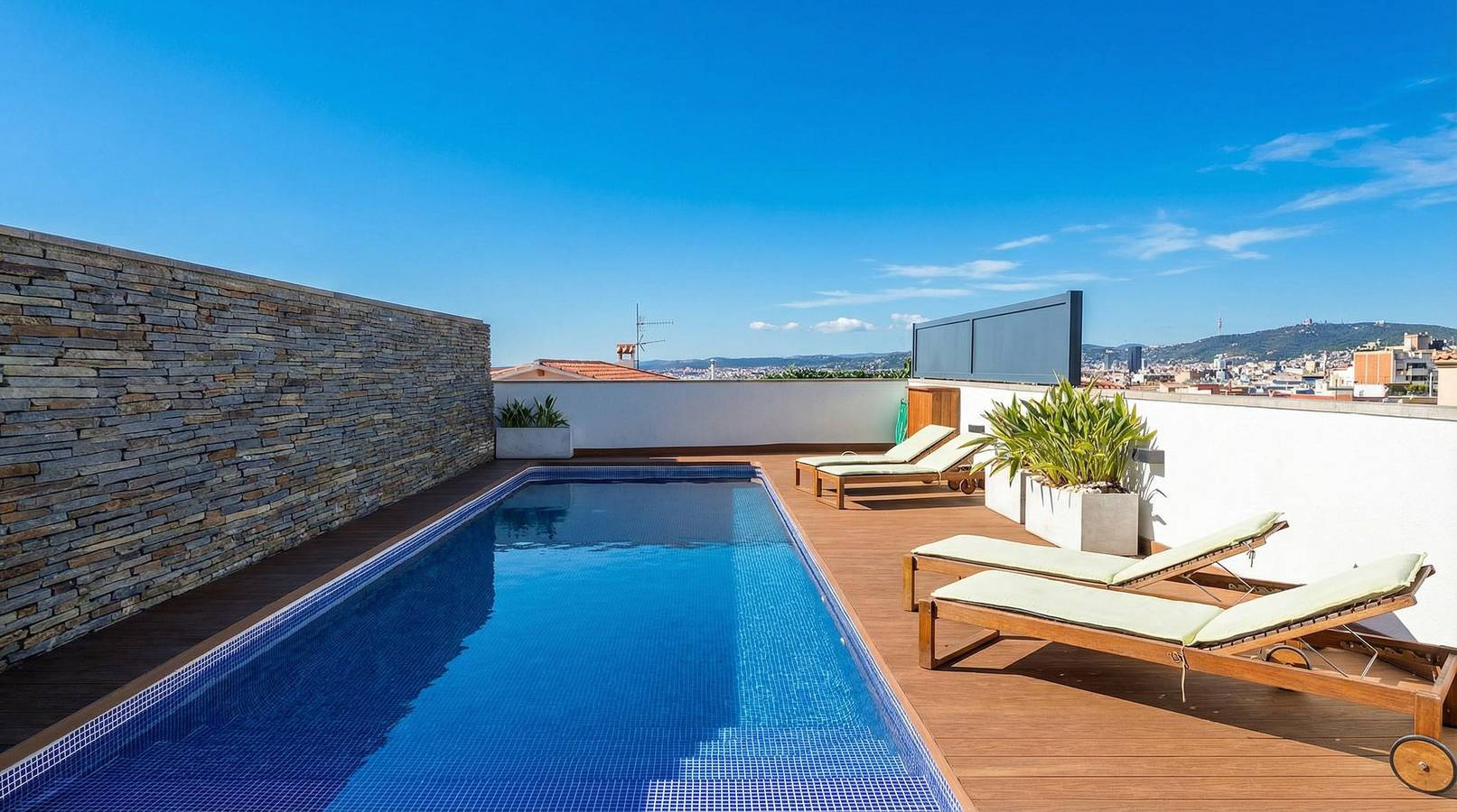 Villa At 8 minutes drive from Sitges. Villa Kala. High Design 15 minutes walking from beaches    Exclusiv in Sitges, Garraf