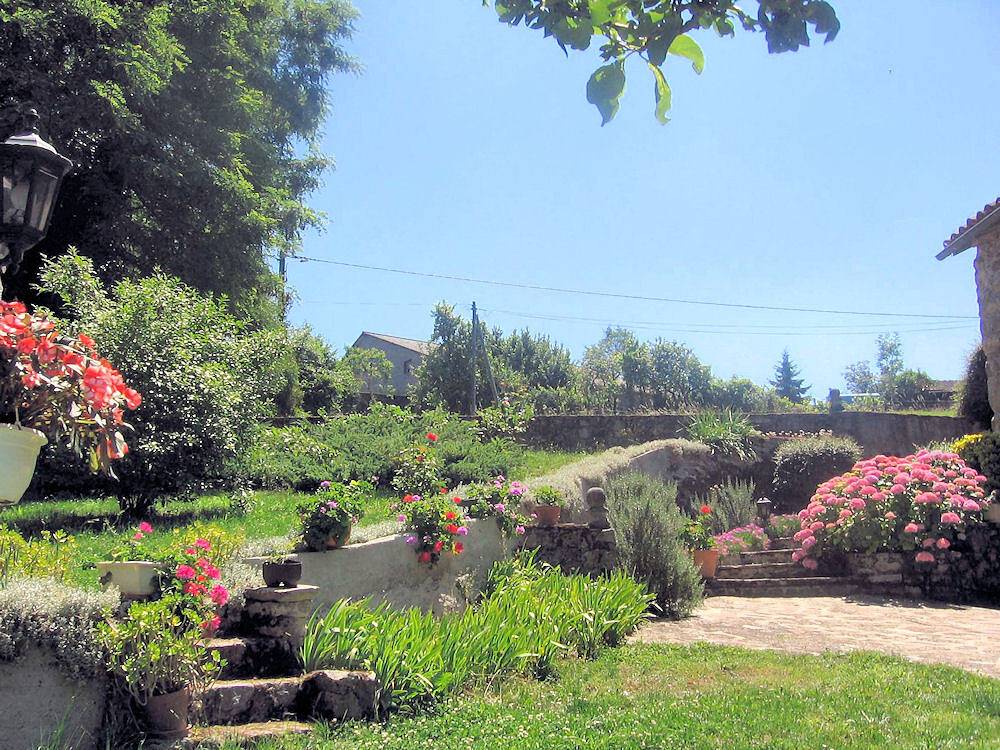 Gite de Bellevue in Peyrusse-le-Roc, Massif central