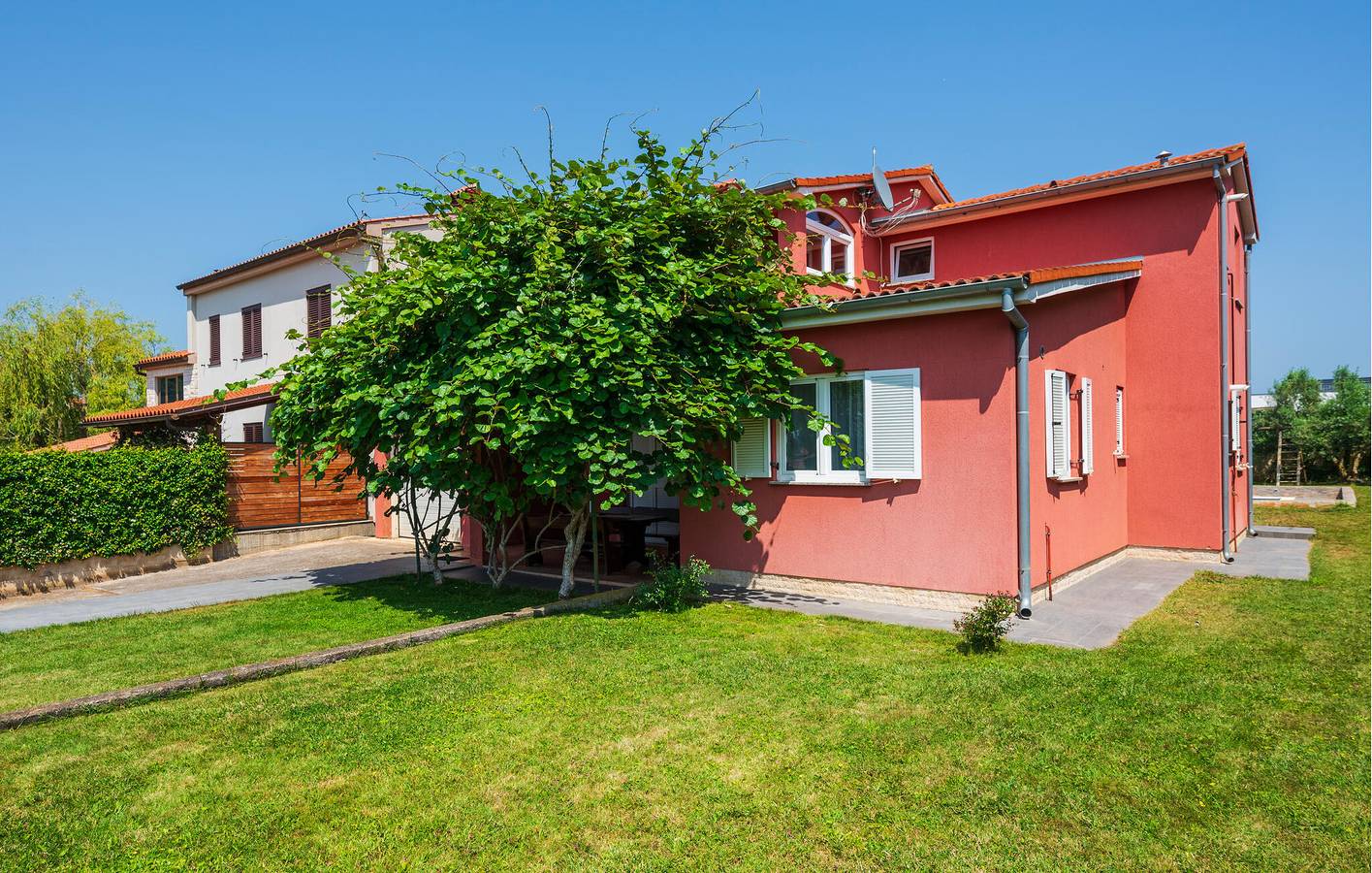 Ferienhaus für 10 Personen mit Terrasse in Valbandon, Südküste Istrien
