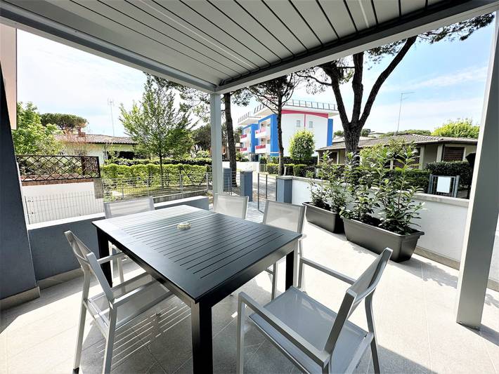 Villa au calme avec jardin privé et barbecue in Bibione, San Michele al Tagliamento