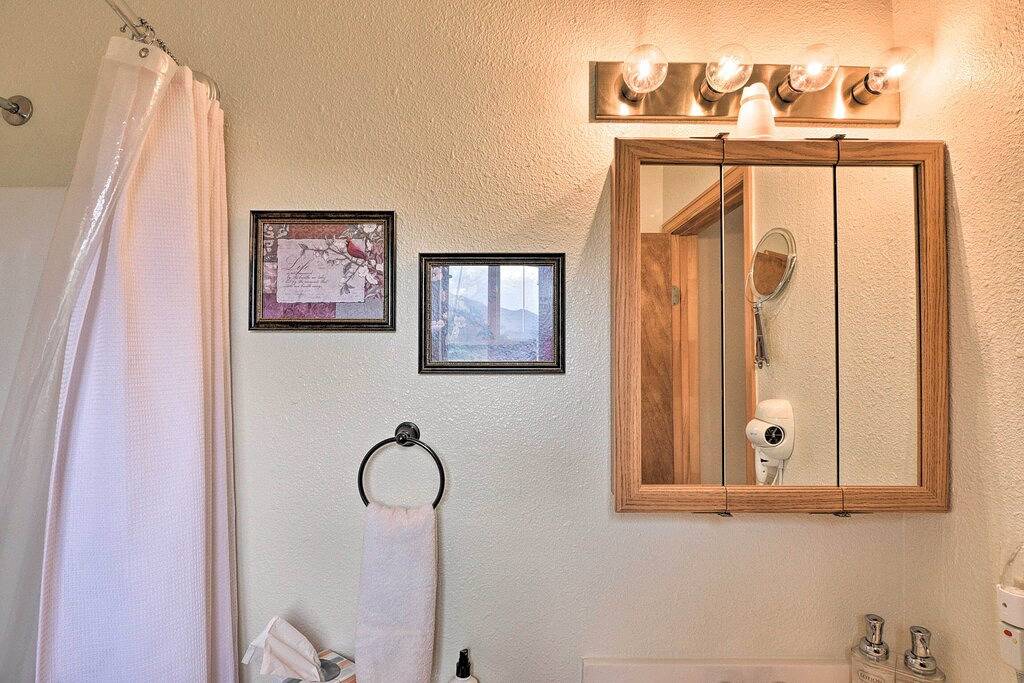 Geräumiges Buena Vista Home mit Feuergrube in der Nähe von Skilaufen! in Buena Vista, Chaffee County