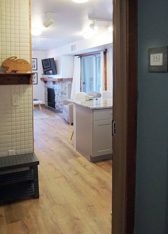 Ganze Wohnung, Rimfire 342: Memory Maker, Walk to Shops, Slope Side in Snowshoe, Greenbrier River