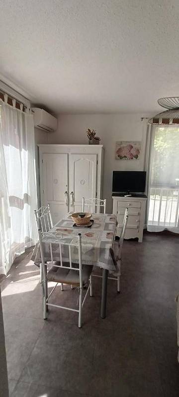 Gîte pour 4 personnes, avec vue et balcon dans Thermes de Gréoux les Bains