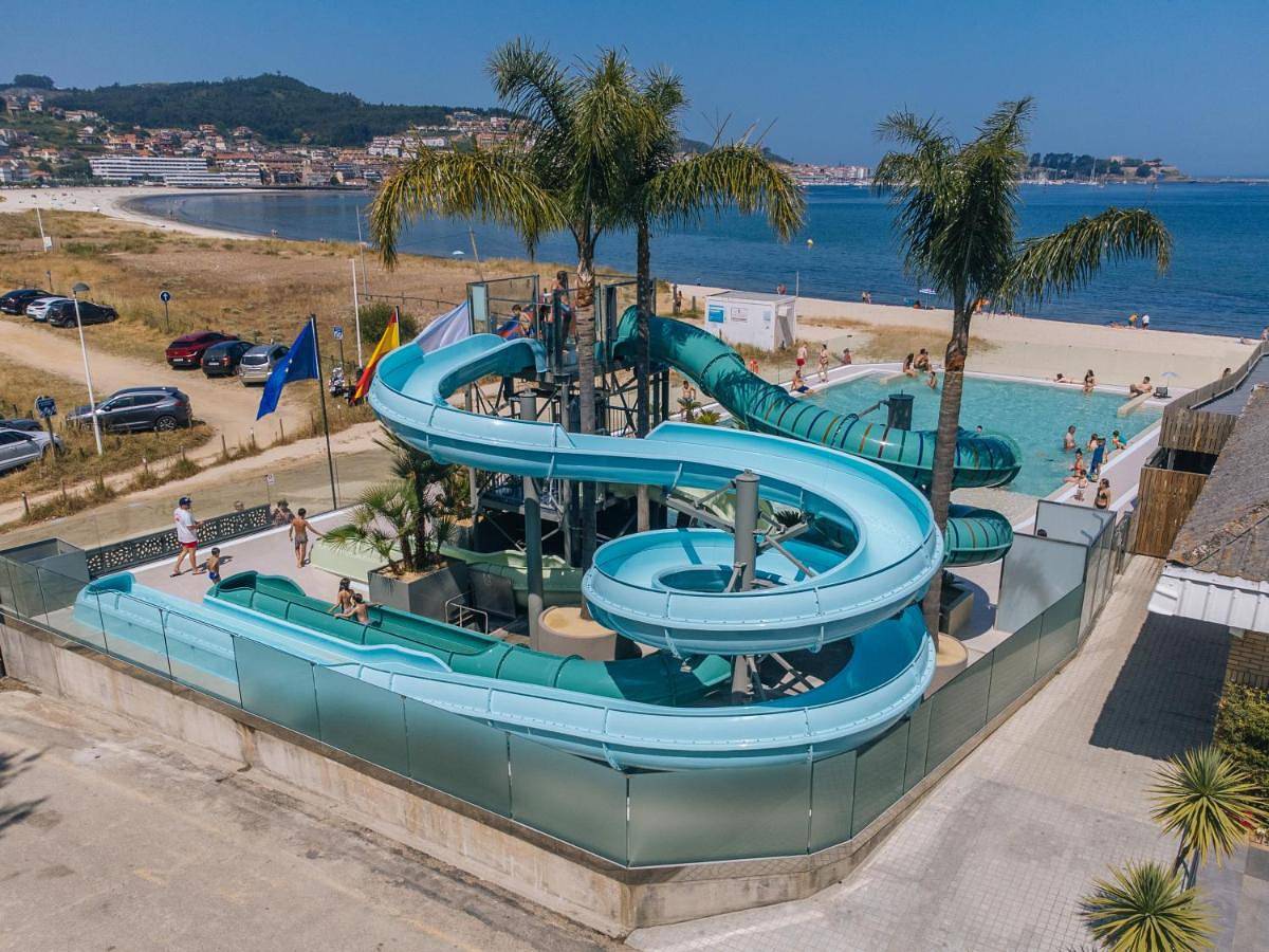 Camping Bayona Playa in Playa Ladeira, Baiona