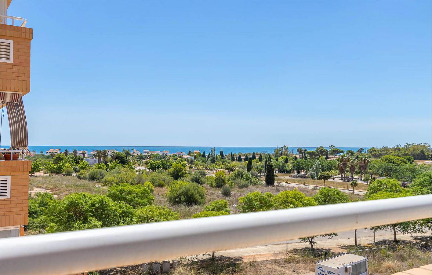 Apartamento vacacional entero, Apartamento con vistas al mar, piscina y terraza, a 1000m de Playa Cudolà in Cabanes, Costa del Azahar