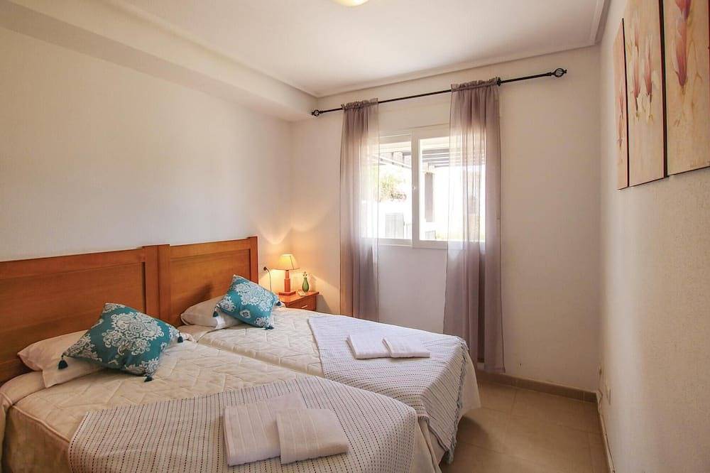 Stunning home in Roldán with kitchen in Torre Pacheco, Costa Cálida