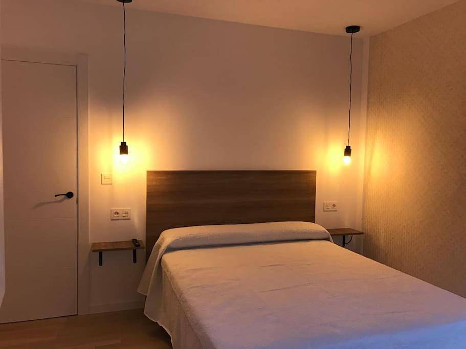 Apartamento entero, One-Bedroom Apartment in Vimianzo, Costa de Galicia