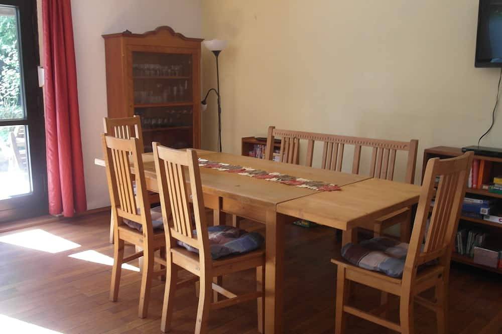Ferienhaus bei Dresden im Grünen Terrasse ruhig \nfamilienfreundlich Ab 5-10Pers. in Moritzburg, Meißen Region