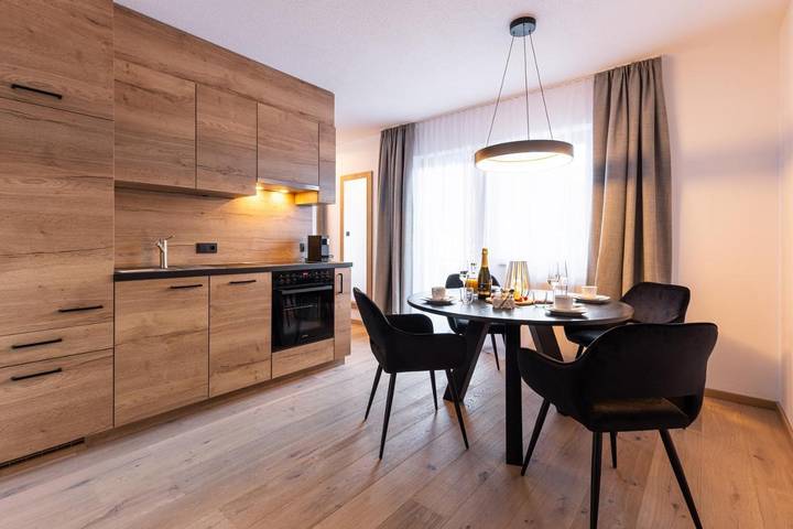 Chambre d’hôte pour 2 personnes, avec balcon et vue à Sankt Anton am Arlberg - 4