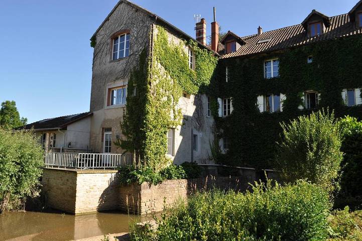 Gîte pour 4 personnes, avec balcon et jardin à Cortambert