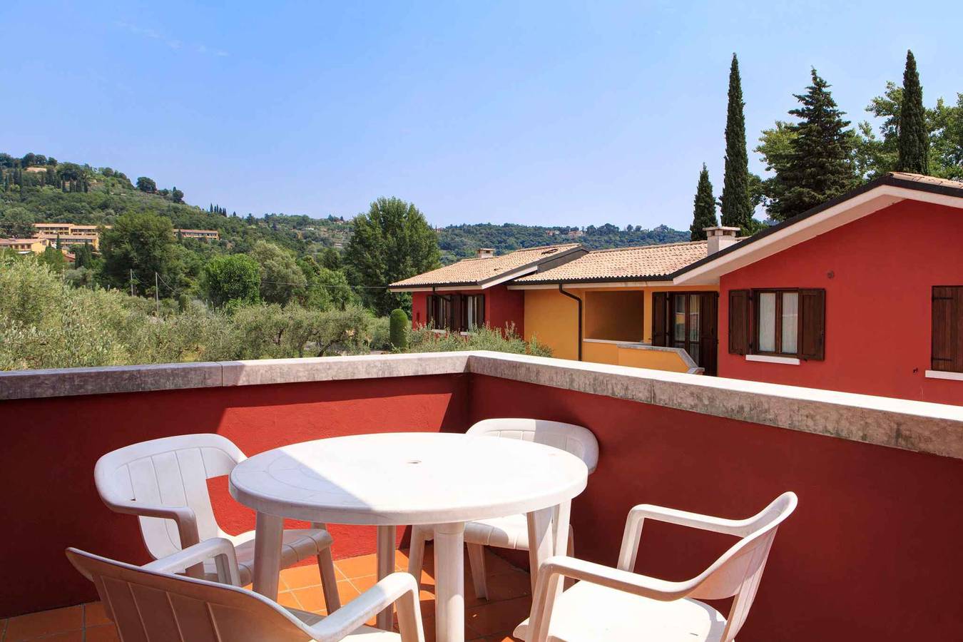 Appartamento intero, Appartamento con aria condizionata e piscina  in Garda, Prealpi Gardesane