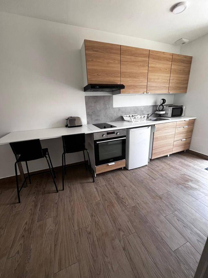 Gîte pour 2 personnes, avec terrasse à Berre-l'Étang - 2