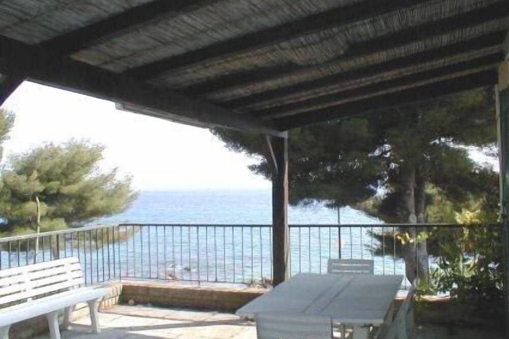 Ganze Wohnung, 2 bedroom apartment in Gigaro Beach in Gigaro, La Croix-Valmer