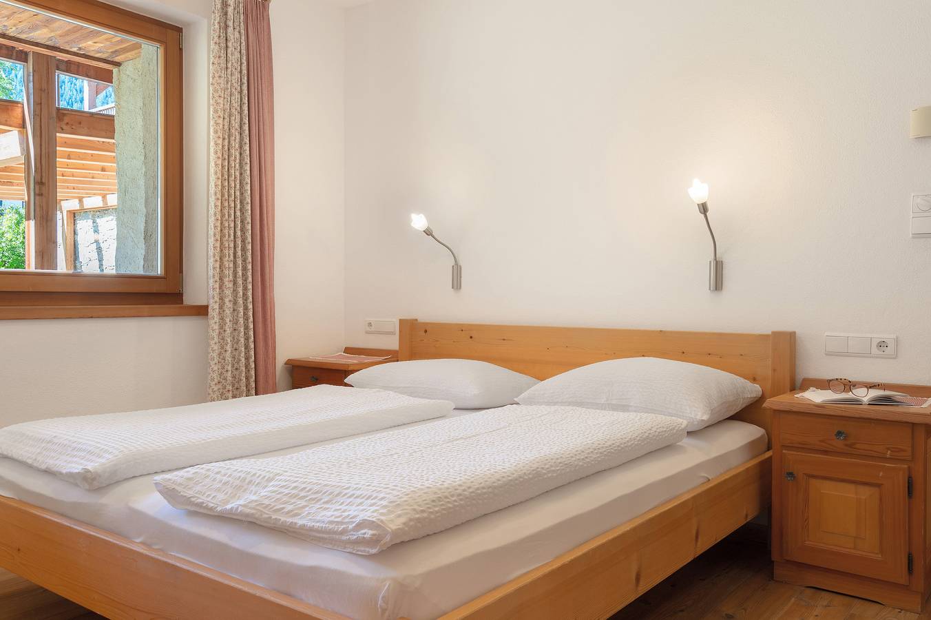 Ganze Wohnung, Ferienwohnung 'Naturidyll Mitterbach Apt Lignum' mit Bergblick, privater Terrasse und Wi-Fi in Weissenbach (Ahrntal), Ahrntal
