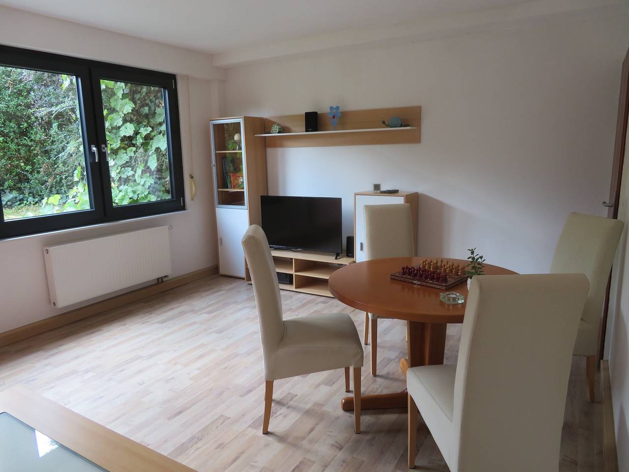 Appartement entier, Appartement 'Vollmarshausen' avec jardin commun et Wi-Fi in Lohfelden, Hessisches Bergland
