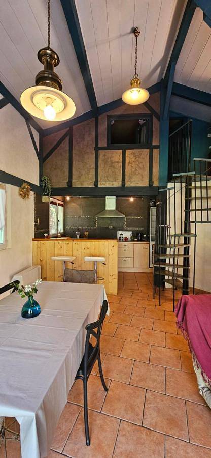 Location de vacances pour 6 personnes, avec Terrasse et Jardin à Guiche