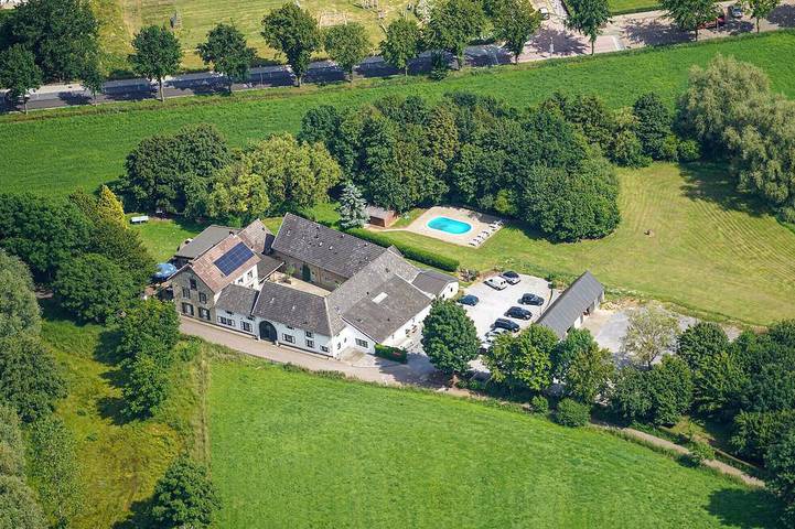 Vakantieappartement voor 5 personen, met zwembad in Simpelveld
