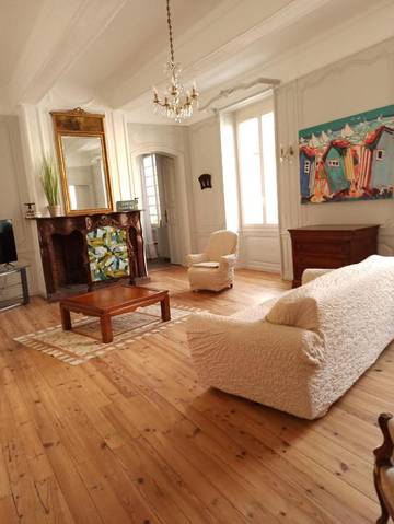 Gîte pour 4 personnes, avec terrasse et vue à Mirande