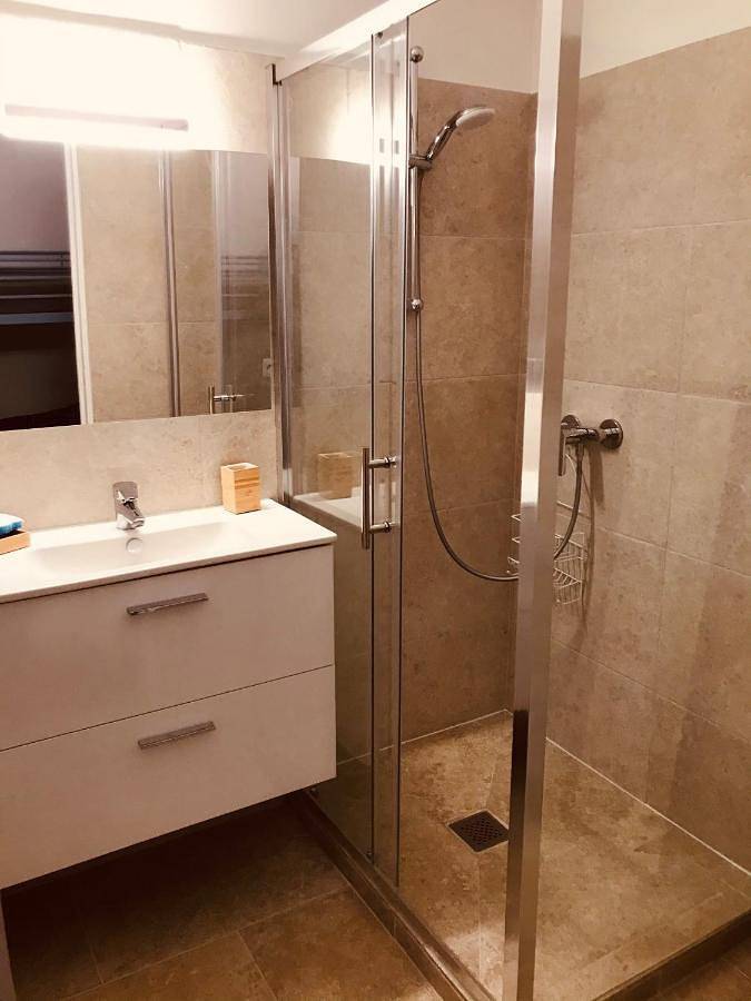 Appartement entier, La Lazarenco Piscine 1 in Le Plan-de-la-Tour, Côte méditerranéenne (France)