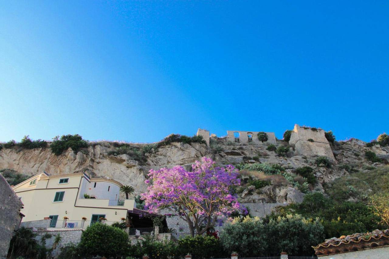 Quadruple Room with Private Bathroom in Amantea, Province de Cosenza