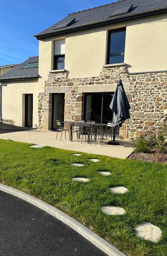 Entre Rennes et St Malo, grande maison lumineuse Chez Mathilde in Irodouër, Région de Rennes