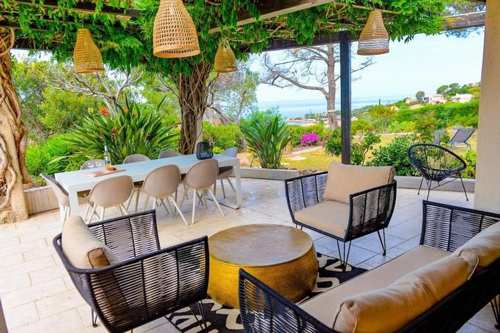 Location de vacances pour 7 personnes, avec terrasse et jardin dans Plage du Ruppione - 2