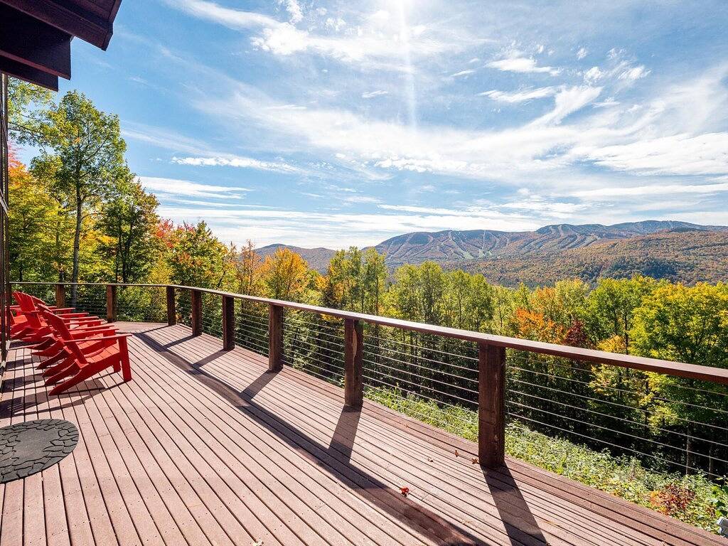 The Ridge House-Modern Chalet! Spectacular Slope Views in Newry, Sunday River