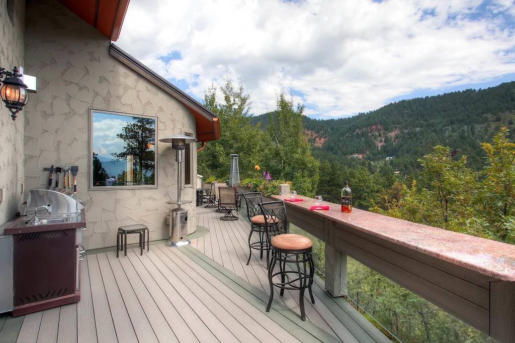 Charme der Alten Welt am Fuße des Pikes Peak in Woodland Park, Teller County