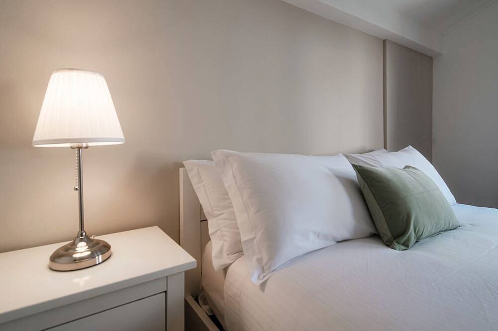 Apartamento entero, Acogedor ático con vista al lago (Mansarda Verde) in Ponte Tresa, Lago de Lugano