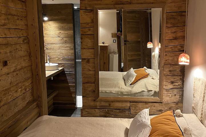 Magnifique Chalet Ancien Refait Neuf 8 Personnes Avec Sauna in Le Grand-Bornand, Annecy und Umgebung