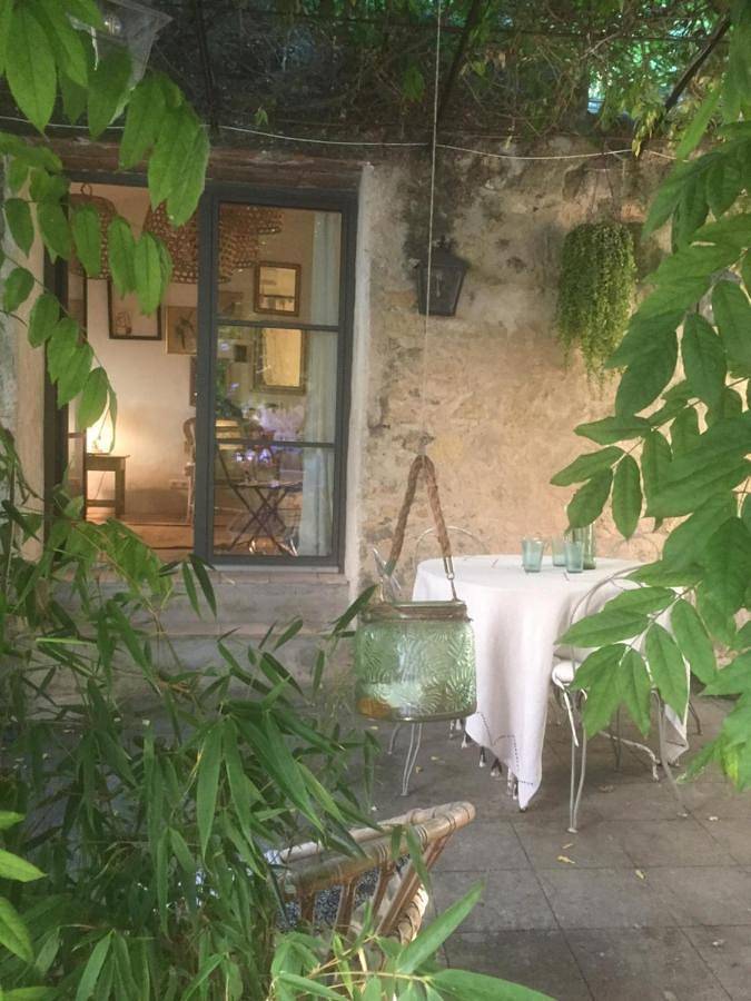 Two-Bedroom House in Lourmarin, Parc naturel régional du Luberon