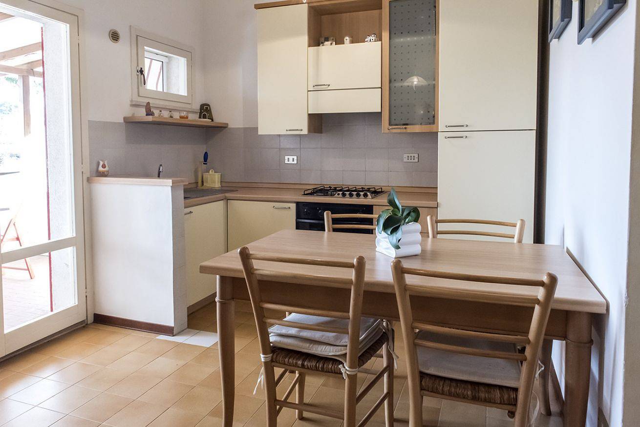 Ganze Wohnung, Ferienwohnung für 4 Personen mit Balkon/Terrasse in Marcelli, Numana