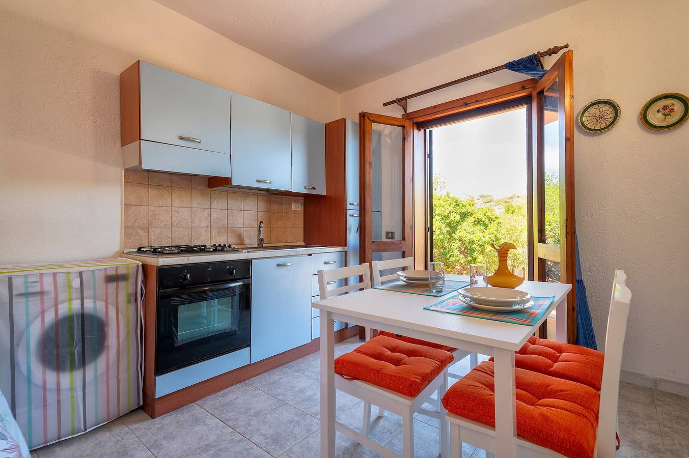 Entire apartment, Apartment 'Casetta Paradiso' with Private Terrace and Shared Garden in Costa Paradiso, Trinità d'Agultu e Vignola region