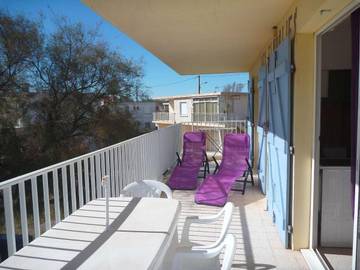 Gîte pour 4 personnes, avec terrasse dans Plage d'Honneur