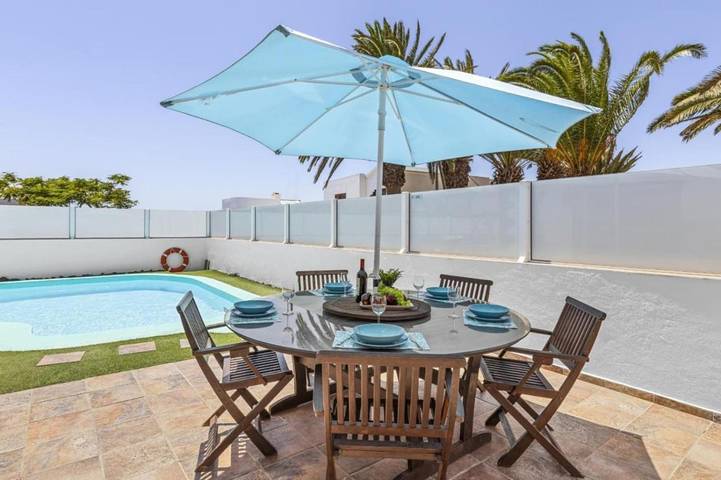 Location de vacances pour 8 personnes, avec jardin ainsi que jacuzzi et piscine, animaux acceptés dans Tahiche - 4