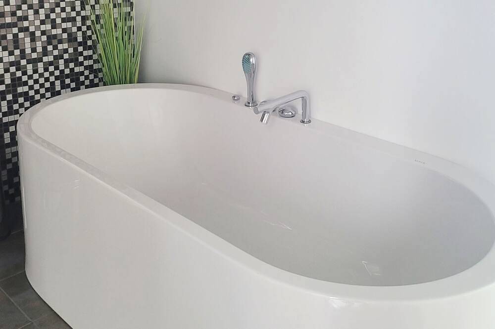 Schwimmendes  5 Sterne Ferienhaus  auf dem Geierswalder See in Geierswalde, Elsterheide