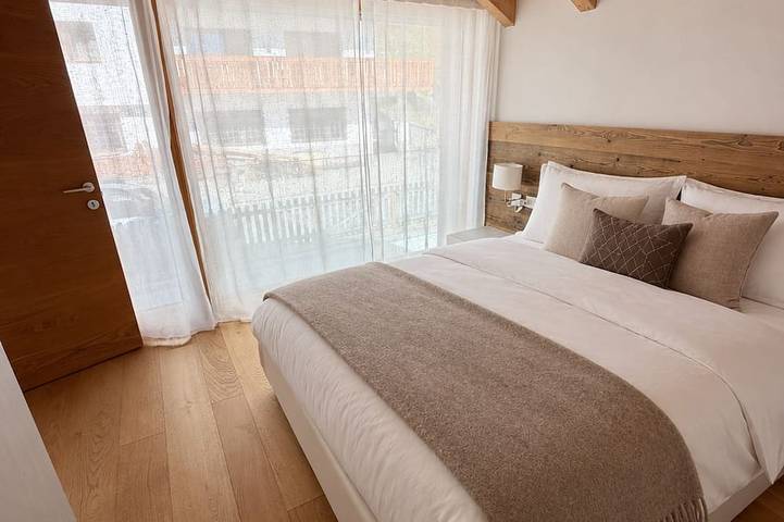 Ganze Wohnung, Alpine Attic Apartment (6 beds), private ski room with ski boot dryer and heater, private parking in Abtei, Dolomiti Superski