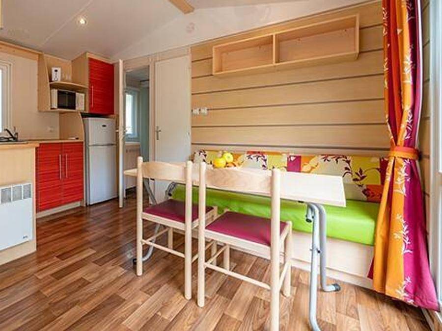 Camping Lou Souleï - Mobilhome 4 personnes - Mobil-home | Comfort | 2 Ch. | 4 Pers. | Terrasse simple | Clim. in Carry-le-Rouet, Région d'Istres