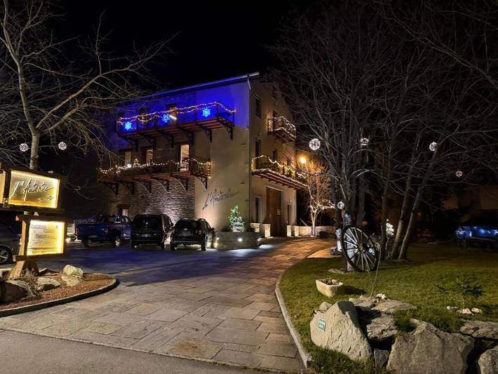 Chambre d’hôte pour 2 personnes, avec sauna et jardin ainsi que vue et terrasse