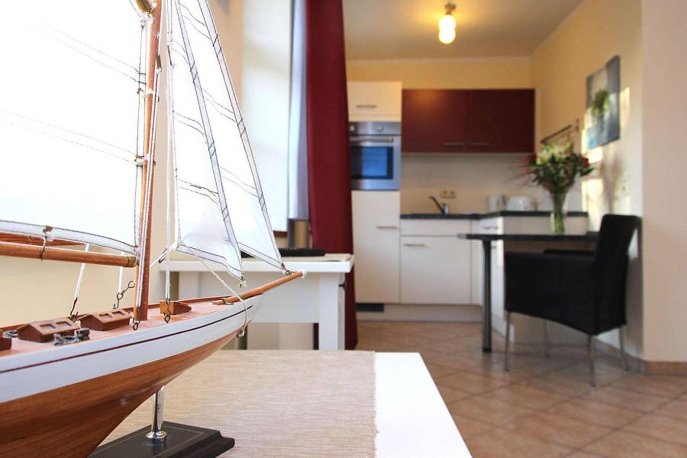 Ganze Wohnung, Achtern-Stems 3, kleine und ruhige Ferienwohnung für zwei Personen in Waldnähe in Prerow, Fischland - Darß - Zingst