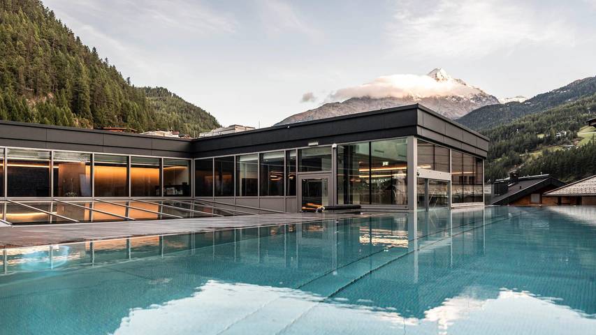 Ferienwohnung für 2 Personen, mit Balkon und Terrasse sowie Whirlpool und Garten im Ötztal