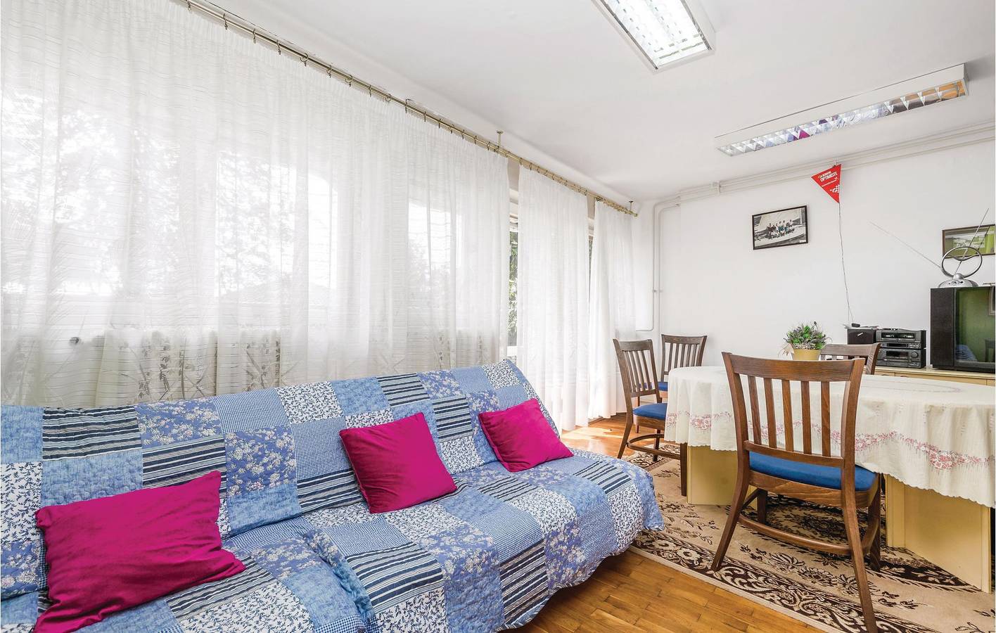 Appartement spacieux avec terrasse, garage et Wi-Fi - À 1,5 km de la plage in Opatija Riviera