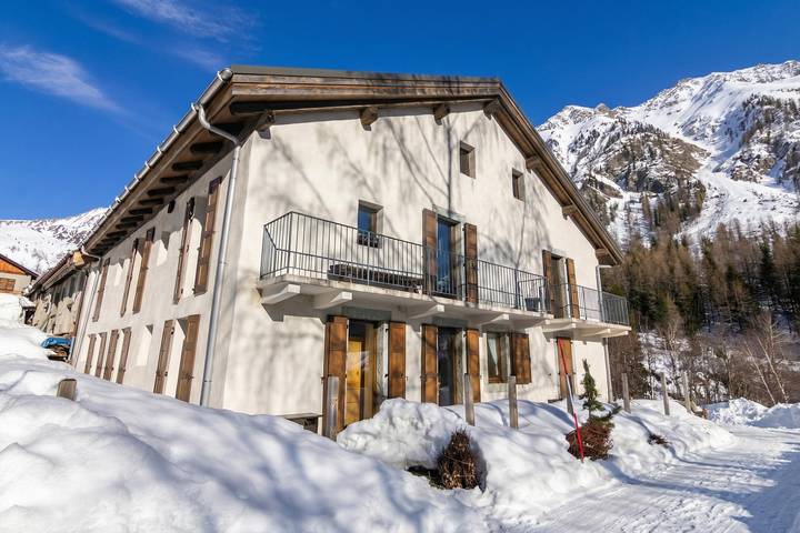 Gîte pour 5 personnes, avec balcon dans Gare de Montroc-le-Planet