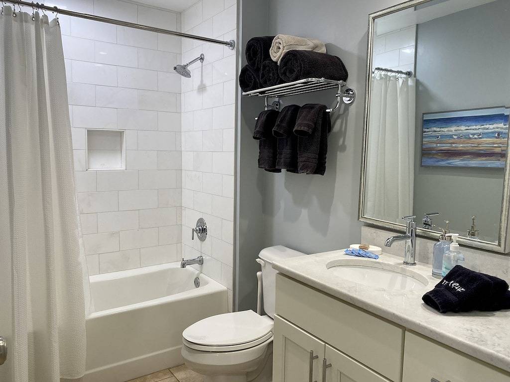 ⚡2 Blocks from Tybee Pier & Pavilion ⚡ in Tybee Island, Chatham County