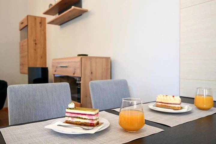 Location de vacances pour 2 personnes, avec jardin ainsi que terrasse et vue, animaux acceptés à Eger - 3