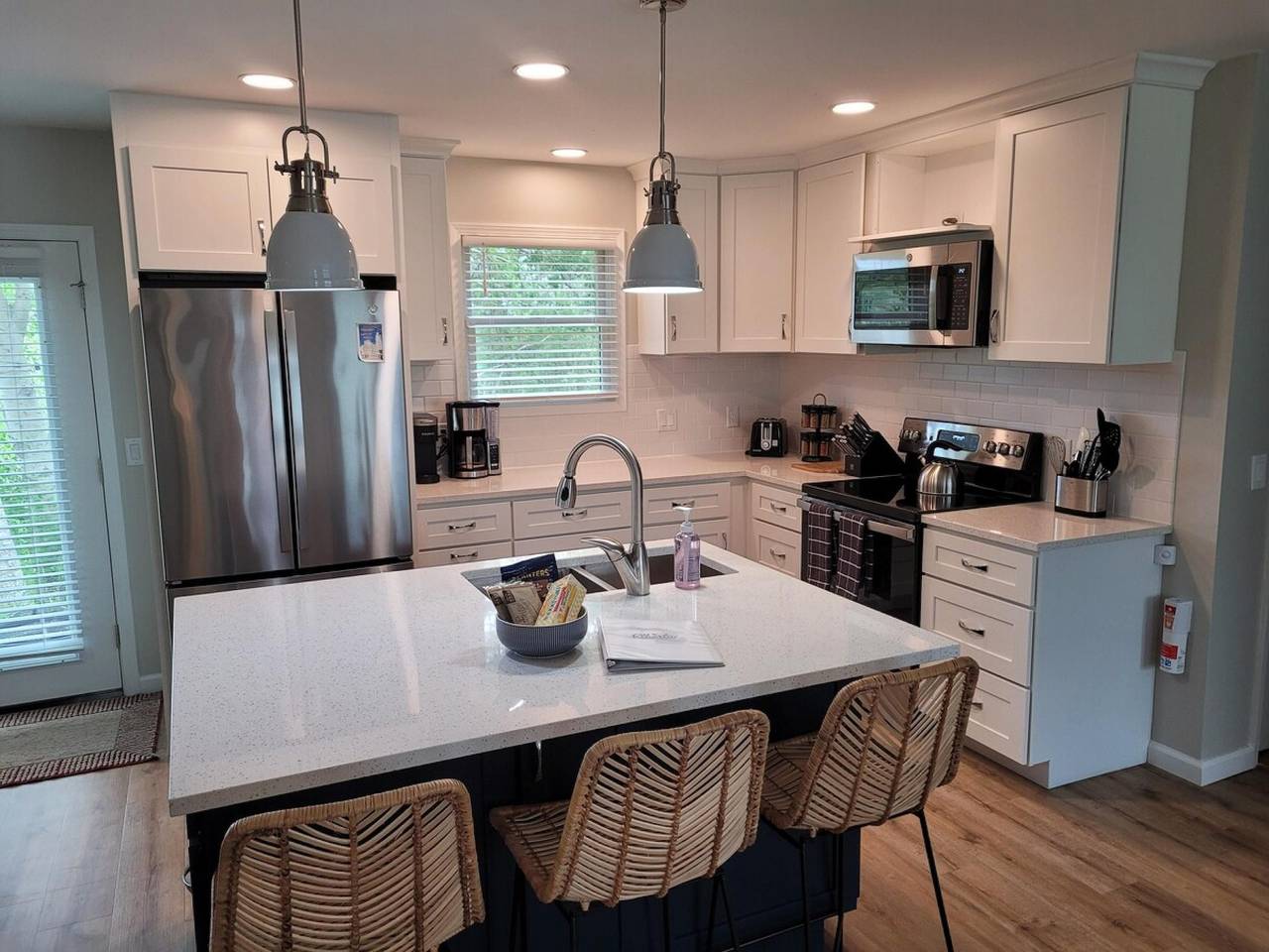 White Birch - Riverfront and Newly-Remodeled! in Benzie County